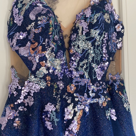 COPY - Plunging neckline A-line short formal dress - Picture 2 of 6